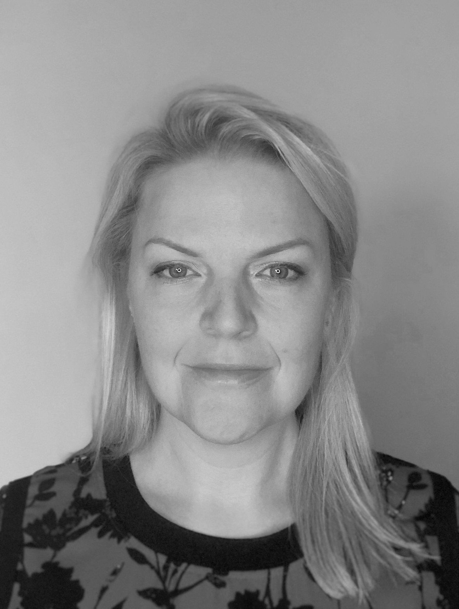 Sarah Tierney_Headshot B&W